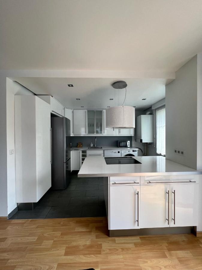 100m2 // Ideal Family/friends // 5min Disney/val Deurope Apartment Serris